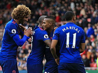 Man United win as Valdes error...